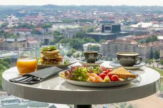 Отель Radisson Blu Hotel Lietuva Вильнюс-7