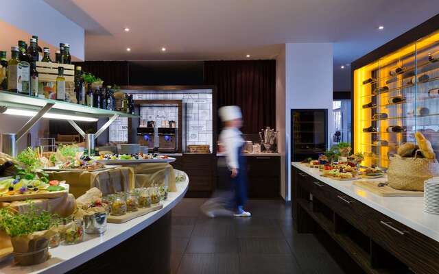 Отель Radisson Blu Hotel Lietuva Вильнюс-29